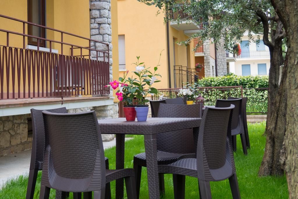 Ortaglia Apartment Тори дел Бенако Екстериор снимка